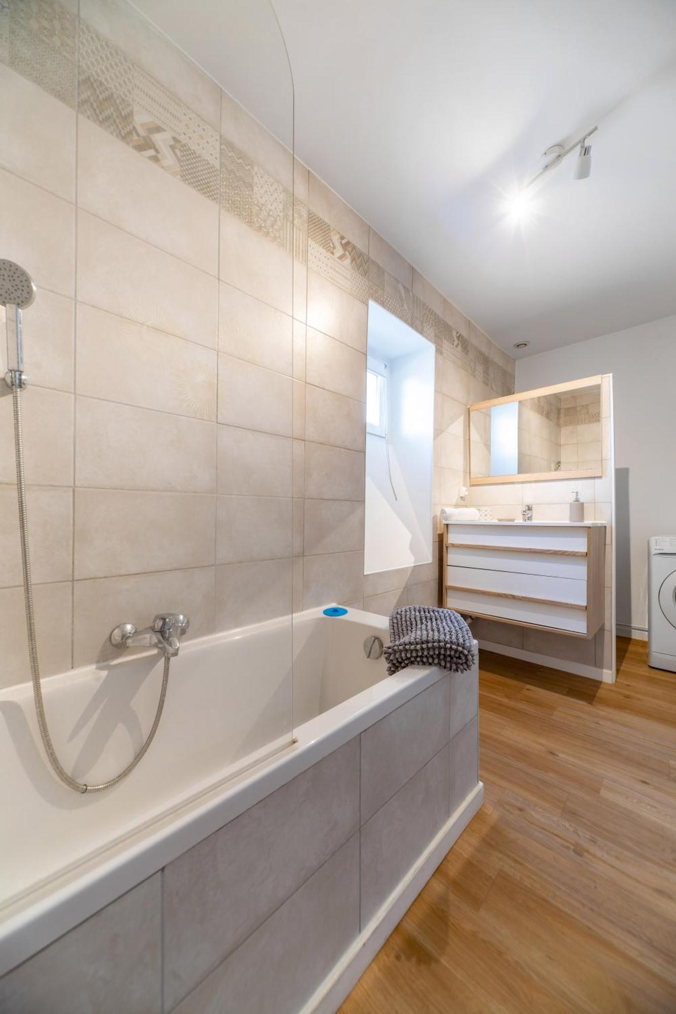 Le Celestin - Appartement 2 Chambres Avec Jardin En Centre Ville Vichy Exteriör bild